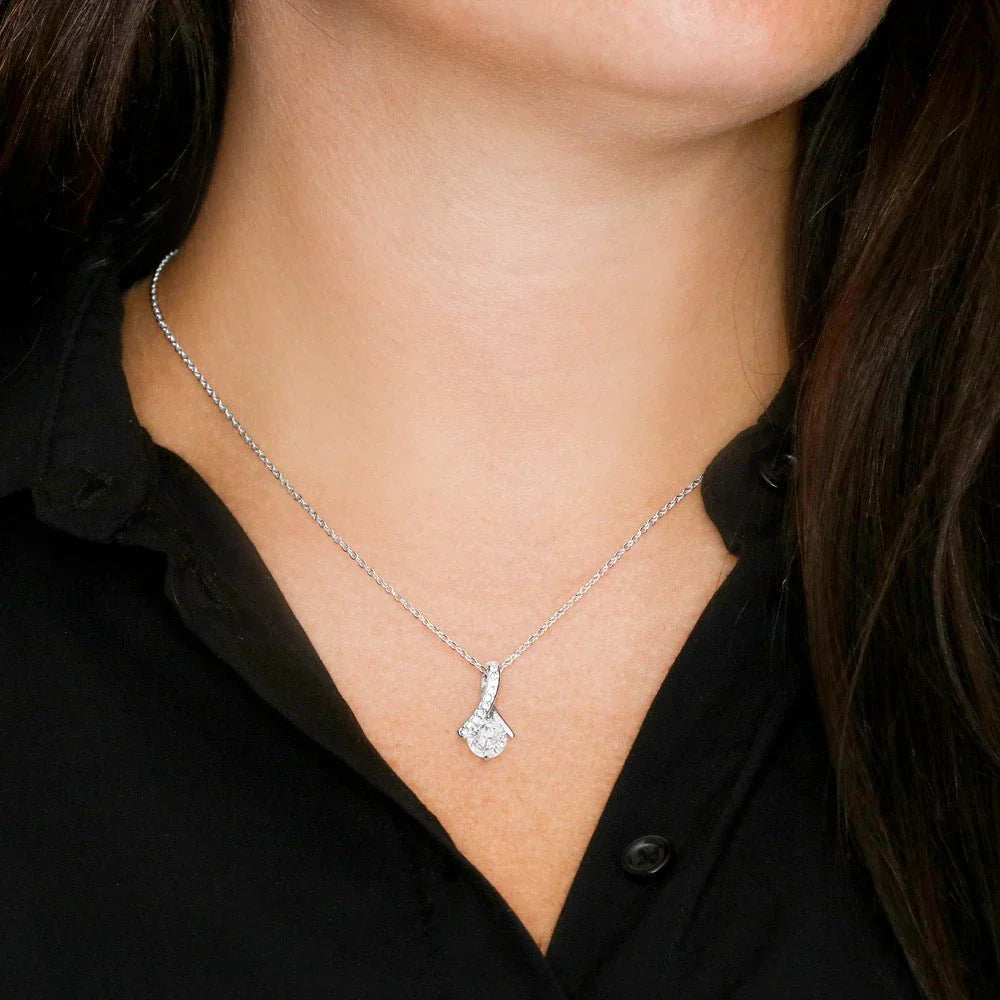 Elegant Crystal Pendant | Together against Diabetes