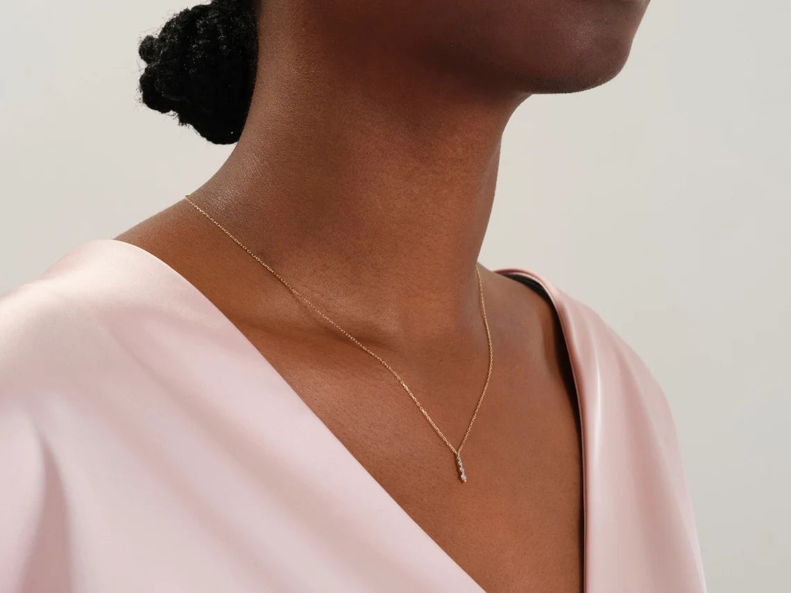 Elegant Drop Pendant | Together against Breast Cancer