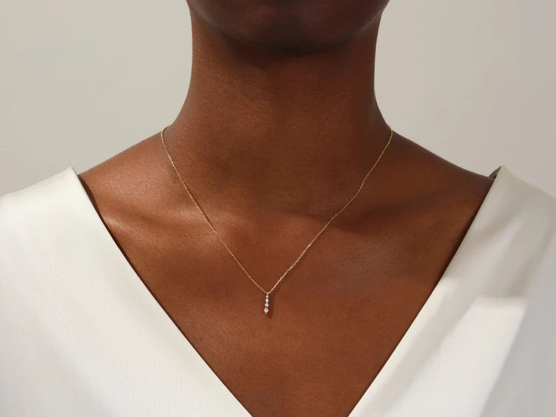 Elegant Drop Pendant | Together against Breast Cancer